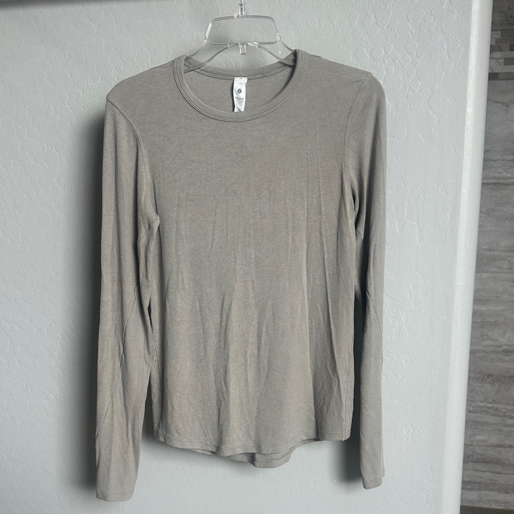 lululemon athletica Long Sleeve Top in Gray